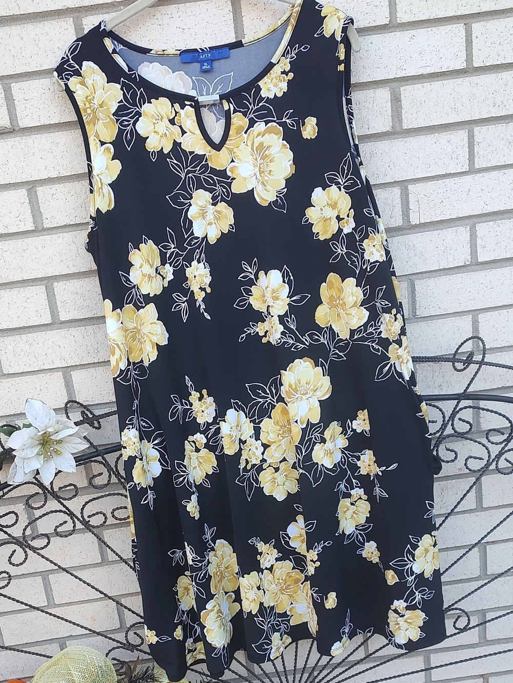 Yellow 🌼 dress By APT. 9 - Picture 2 of 9